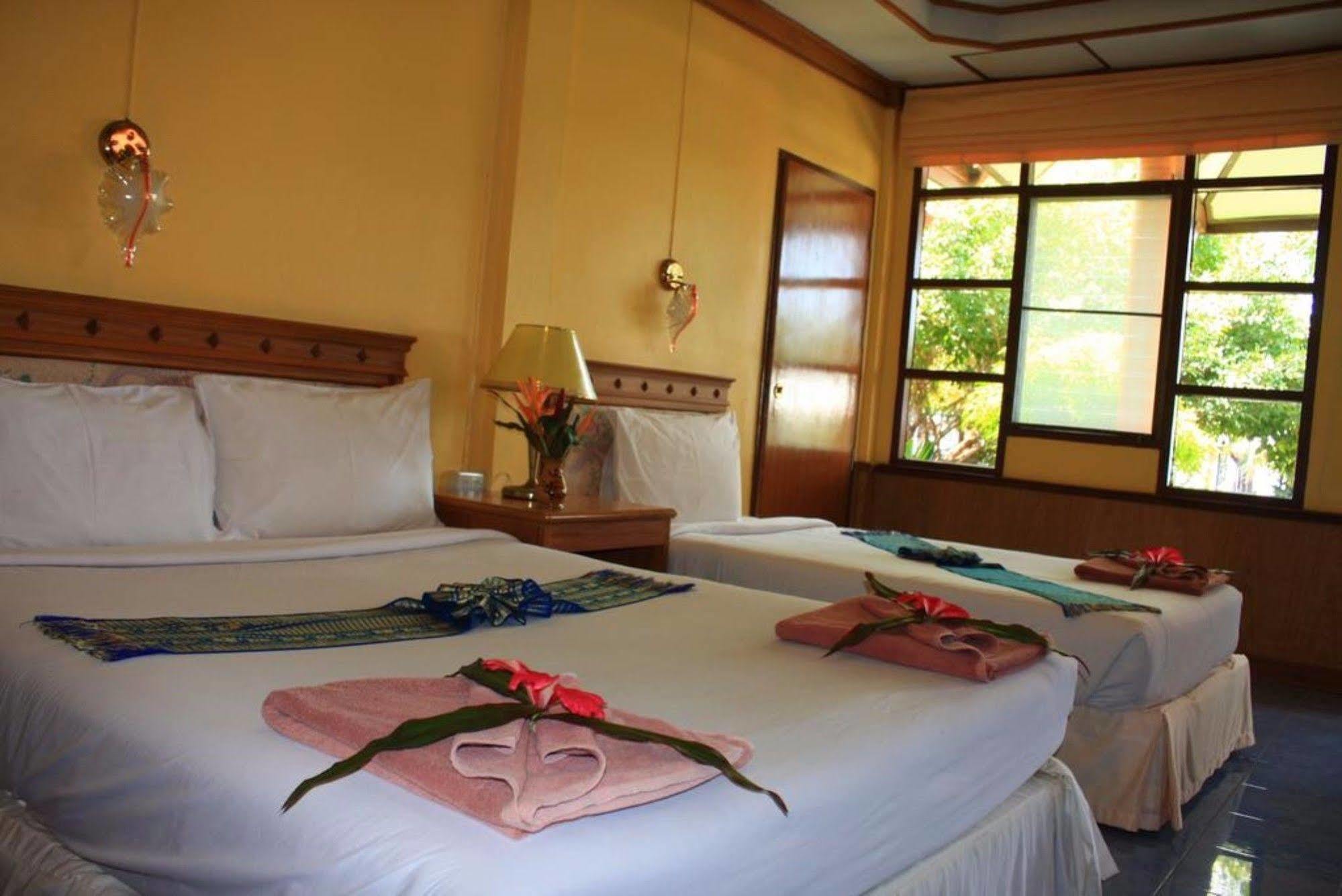 Dream Team Beach Resort Ko Lanta Buitenkant foto